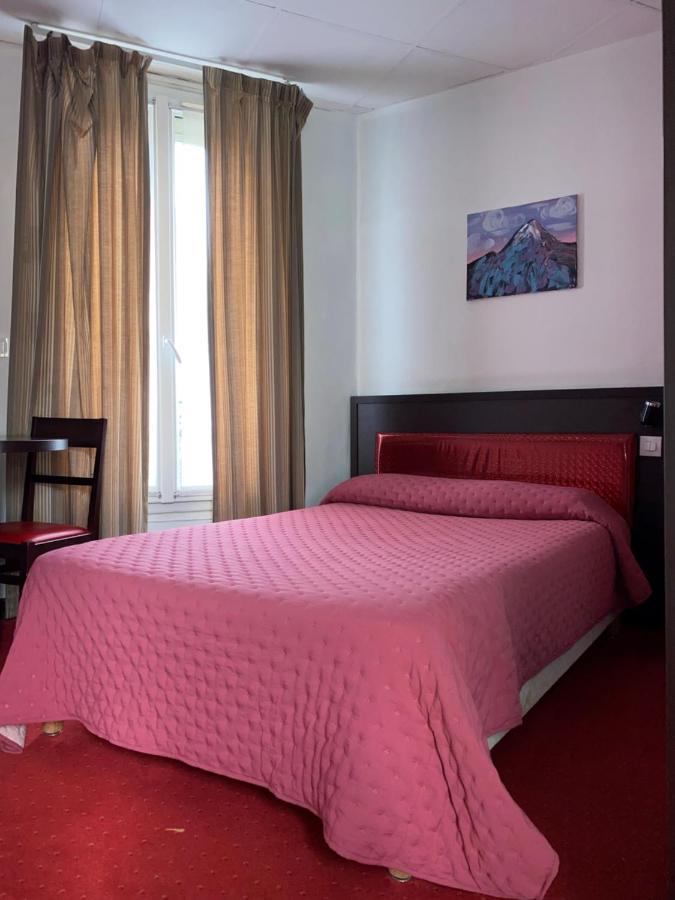 Aero Hotel Іссі-ле-Муліно Екстер'єр фото