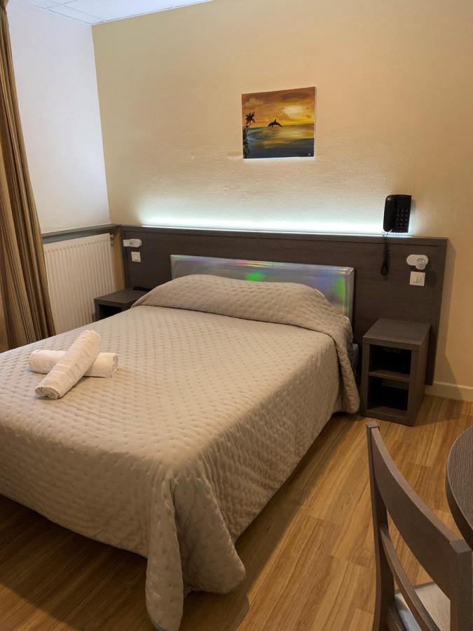 Aero Hotel Іссі-ле-Муліно Екстер'єр фото